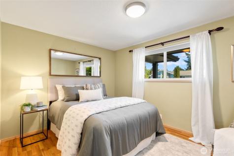 2112 Browns Point Boulevard Tacoma WA 98422