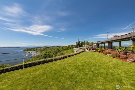 2112 Browns Point Boulevard Tacoma WA 98422