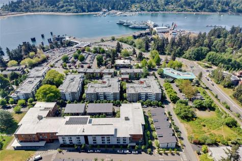 227 Ebi Lane NE Bainbridge Island WA 98110
