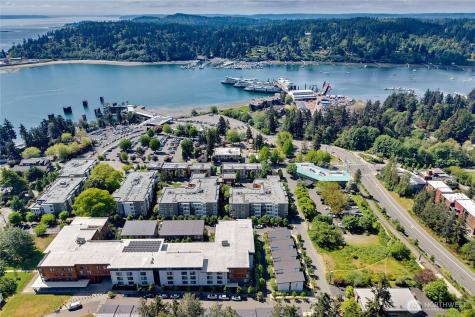 227 Ebi Lane NE Bainbridge Island WA 98110