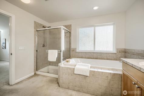 27419 237th Ave Avenue SE Maple Valley WA 98038