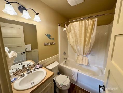 95 Honeysuckle Lane Oroville WA 98844
