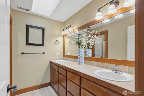 2222 29th Avenue Ct SW Puyallup WA 98373