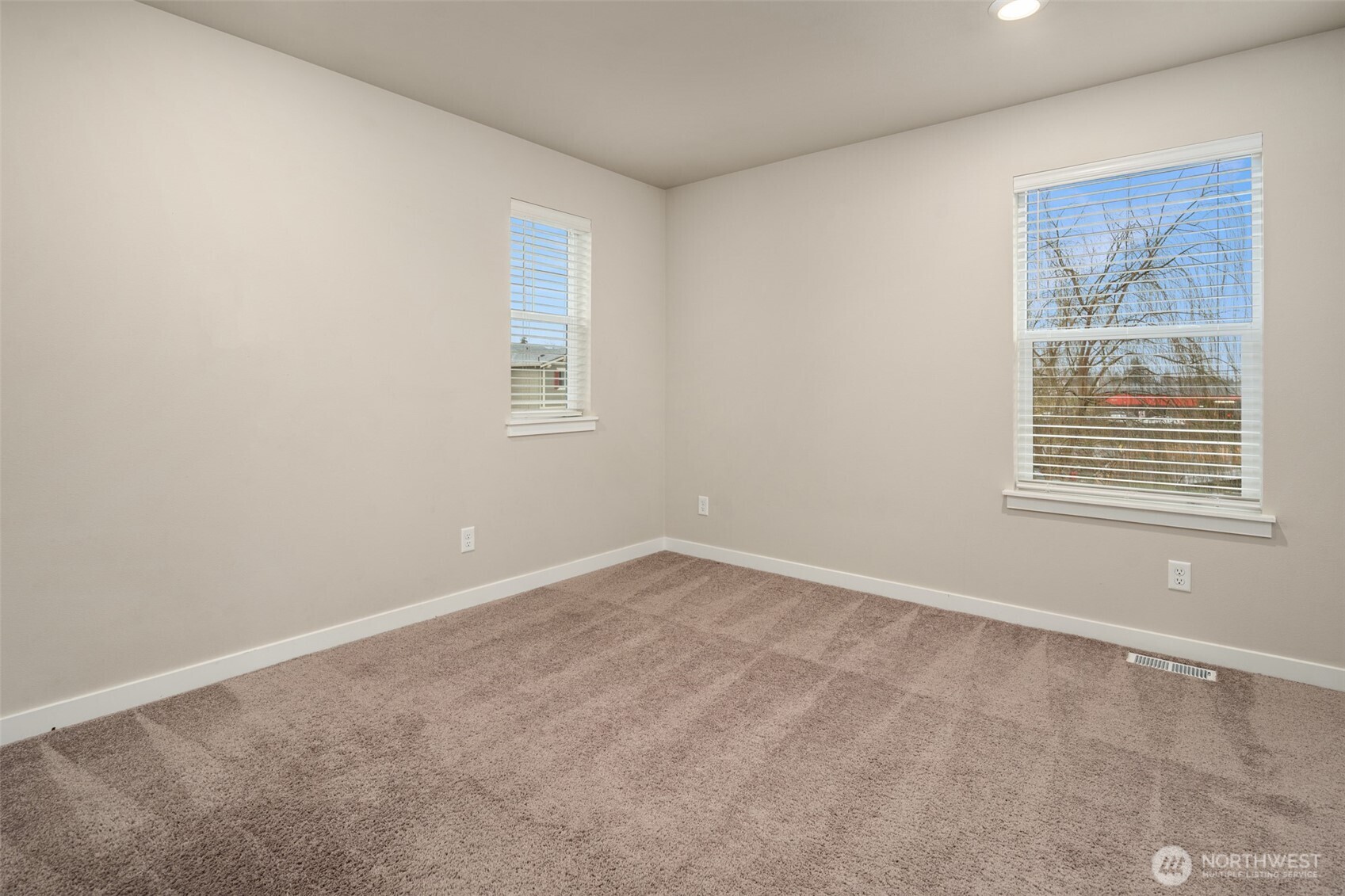 1541 27th Street NW Puyallup WA 98371