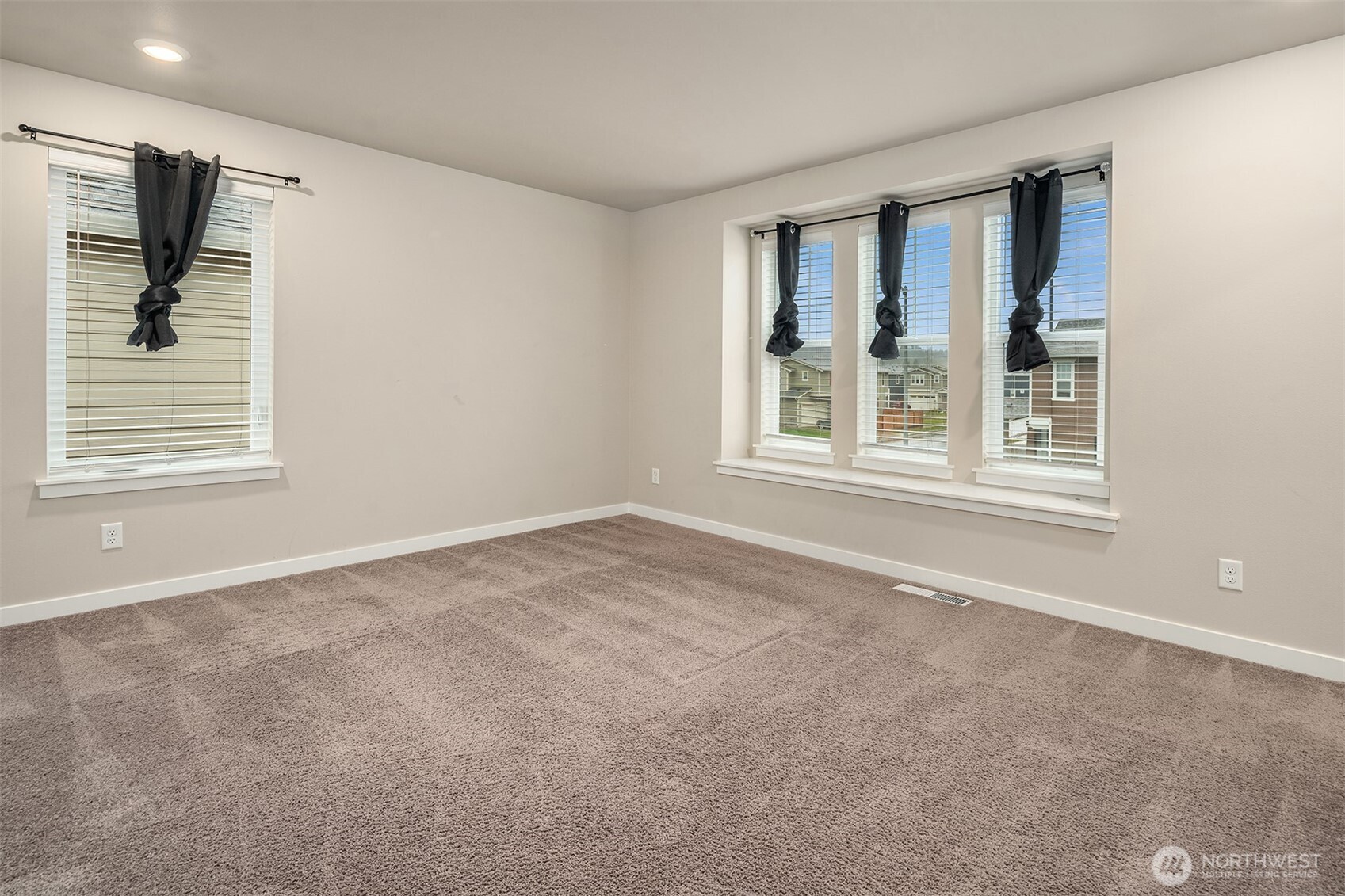 1541 27th Street NW Puyallup WA 98371