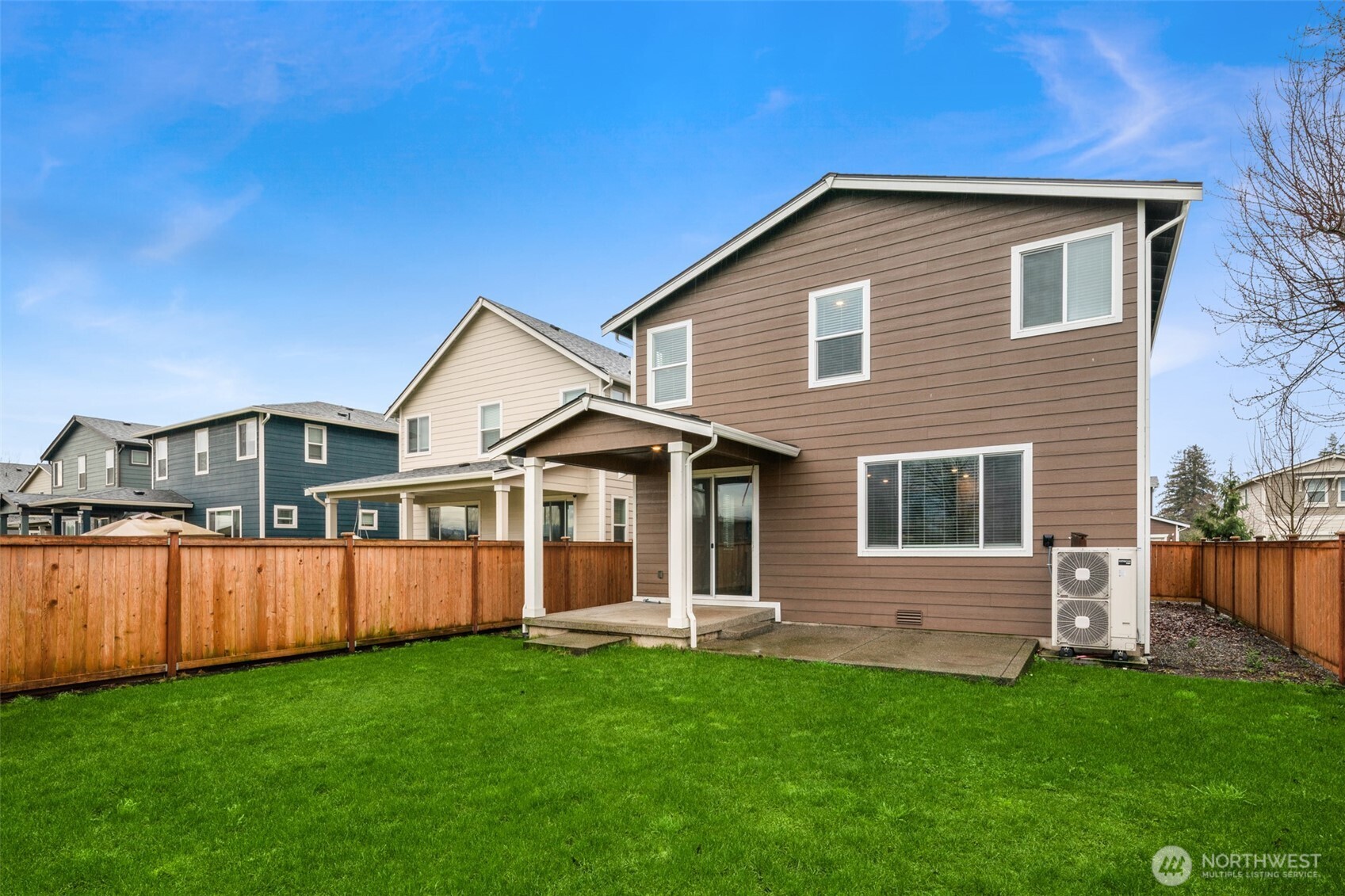 1541 27th Street NW Puyallup WA 98371