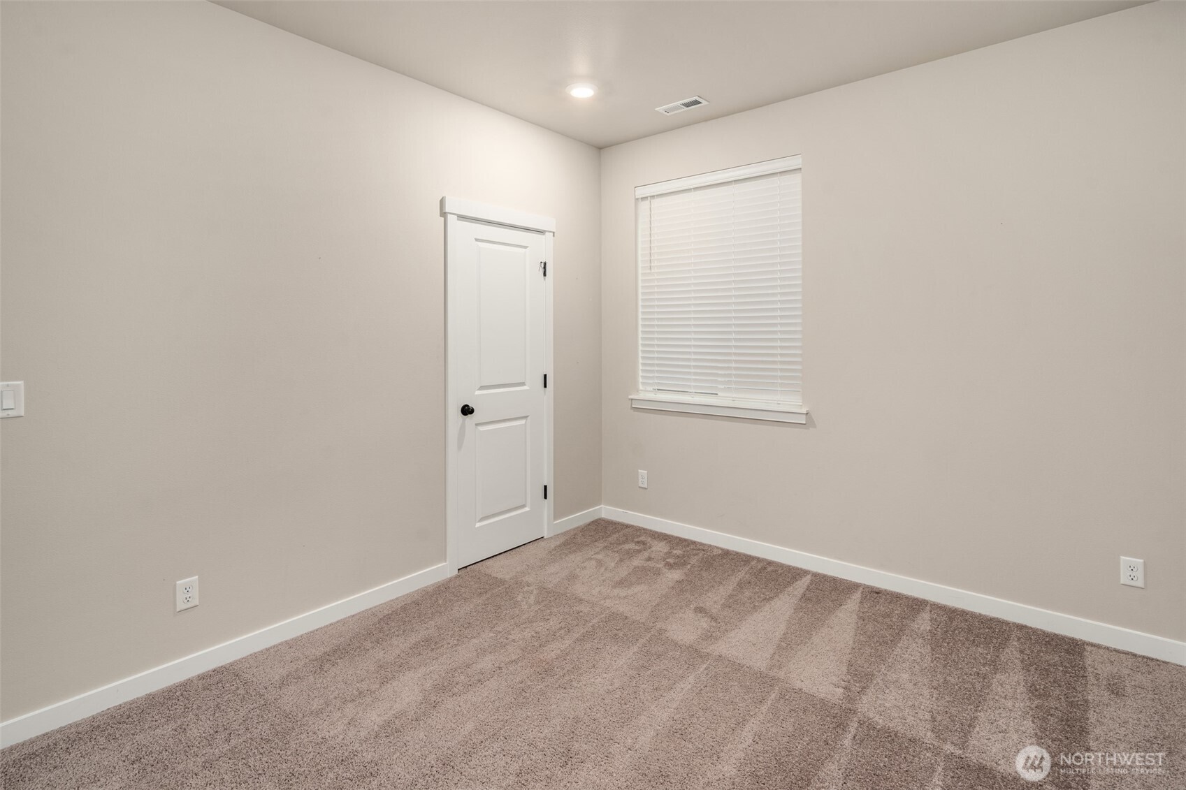 1541 27th Street NW Puyallup WA 98371