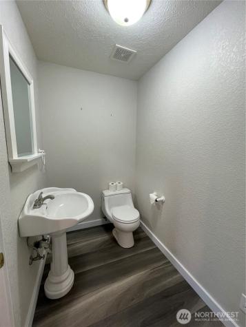 653 Sunset Avenue NE Ocean Shores WA 98569