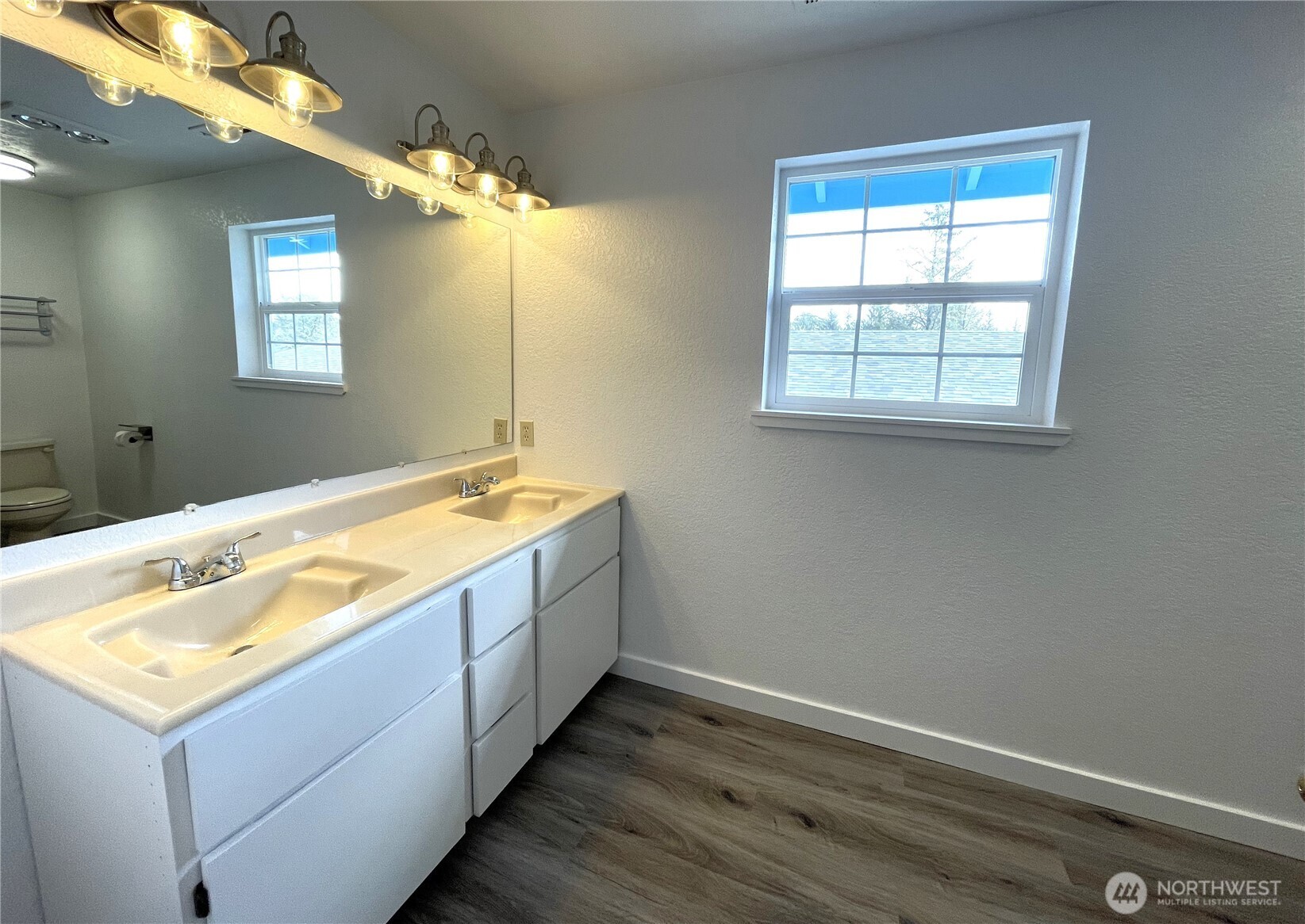 653 Sunset Avenue NE Ocean Shores WA 98569