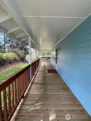 653 Sunset Avenue NE Ocean Shores WA 98569