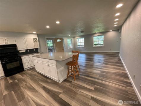 653 Sunset Avenue NE Ocean Shores WA 98569