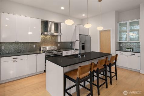 305 24th Avenue E Seattle WA 98112