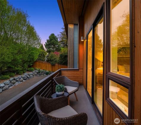 305 24th Avenue E Seattle WA 98112