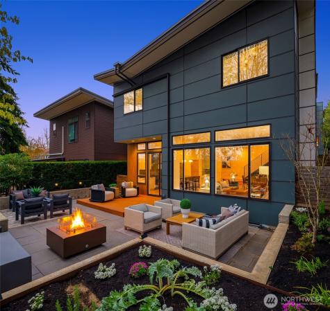 305 24th Avenue E Seattle WA 98112