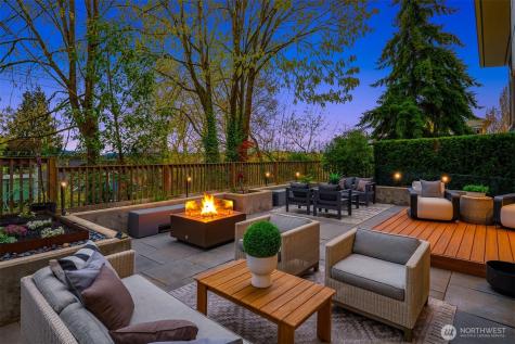 305 24th Avenue E Seattle WA 98112