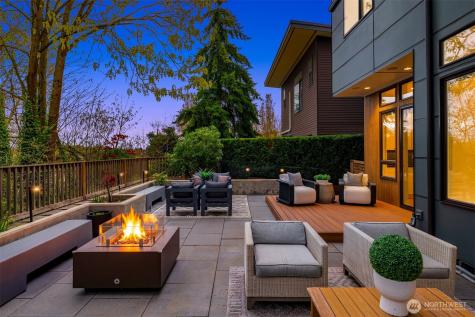 305 24th Avenue E Seattle WA 98112