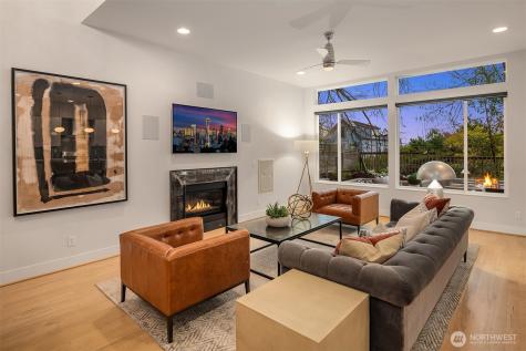 305 24th Avenue E Seattle WA 98112