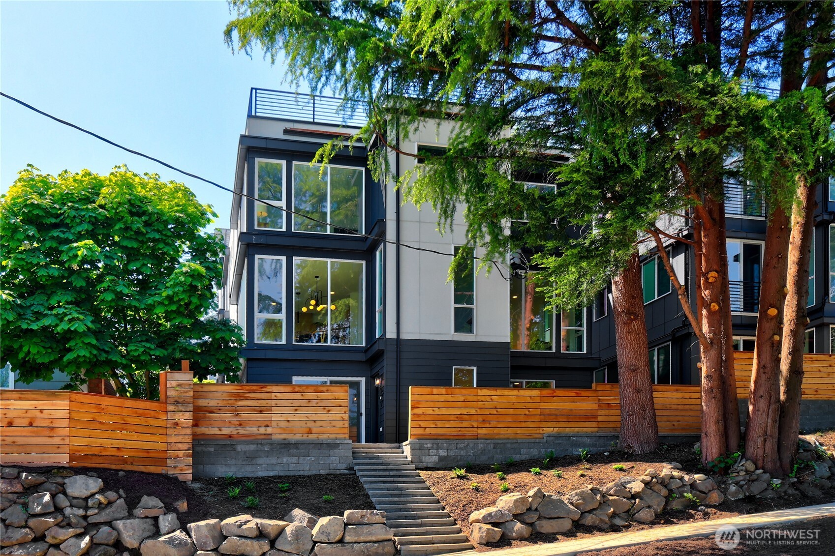 627 W Emerson Street Seattle WA 98119