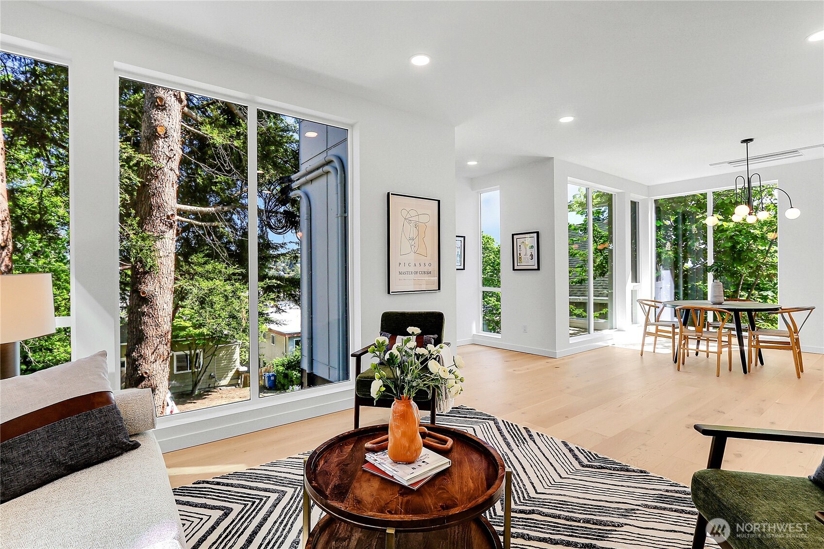 627 W Emerson Street Seattle WA 98119