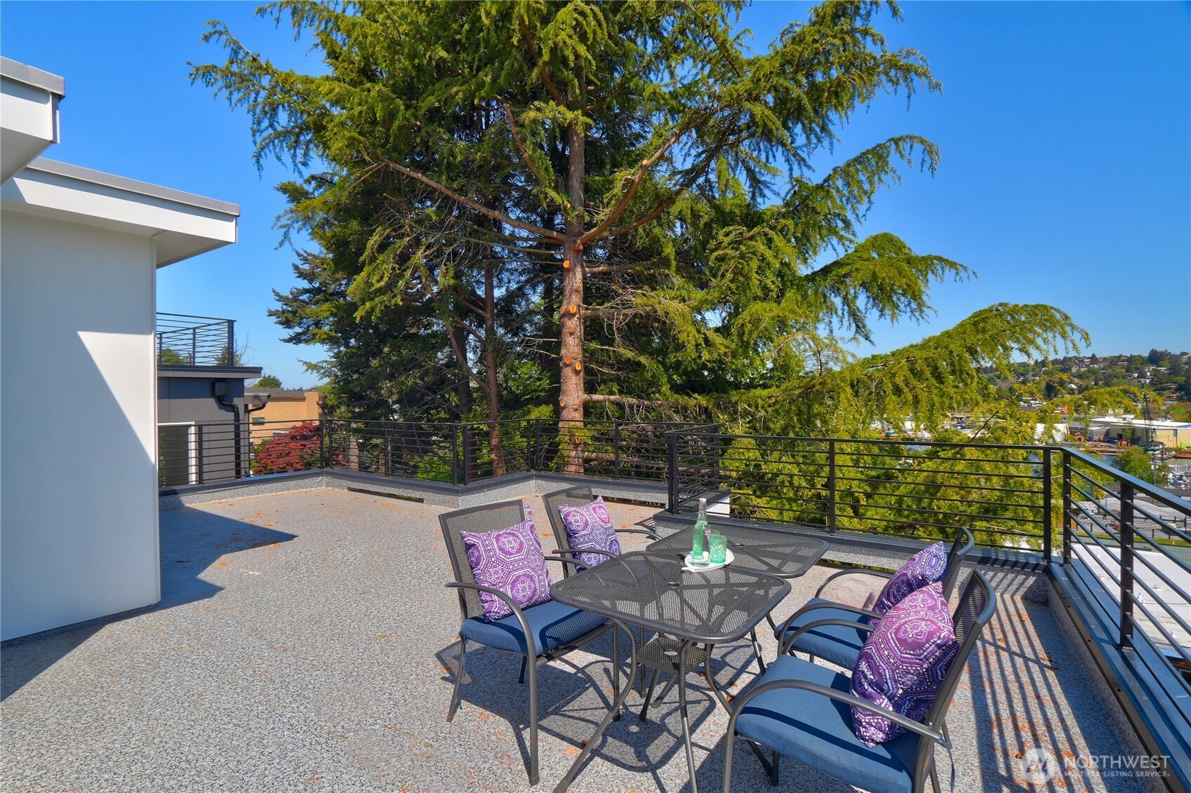 627 W Emerson Street Seattle WA 98119