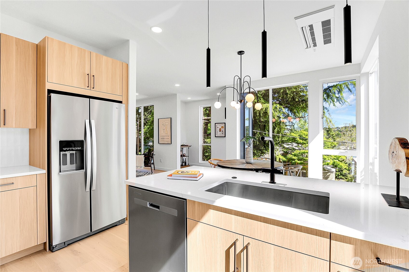 627 W Emerson Street Seattle WA 98119