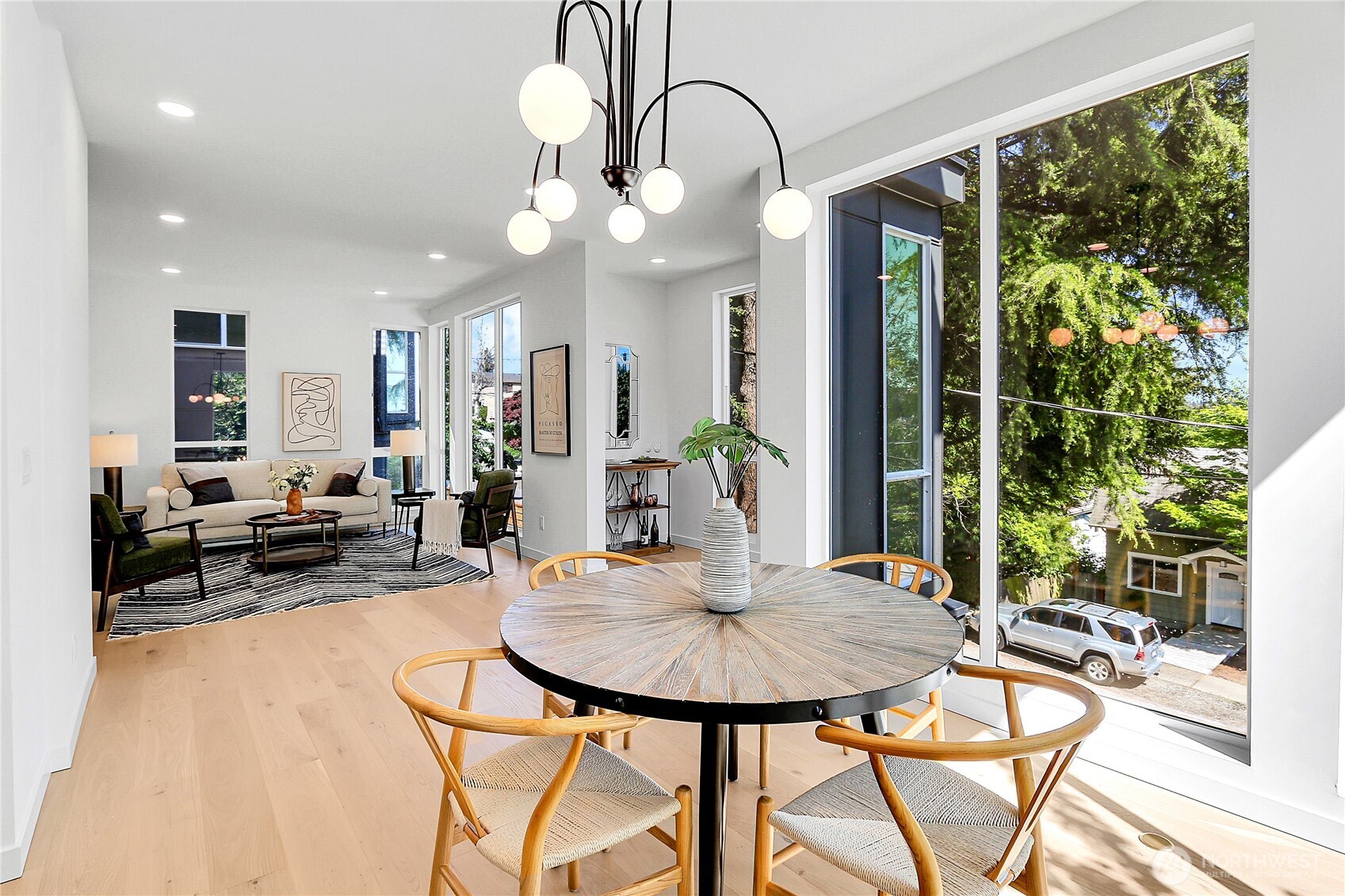627 W Emerson Street Seattle WA 98119