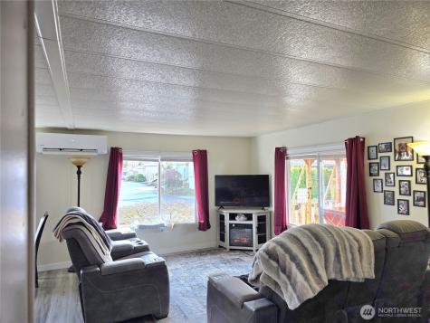 2397 Nightingale Lane Kelso WA 98626