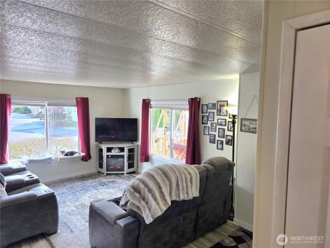2397 Nightingale Lane Kelso WA 98626