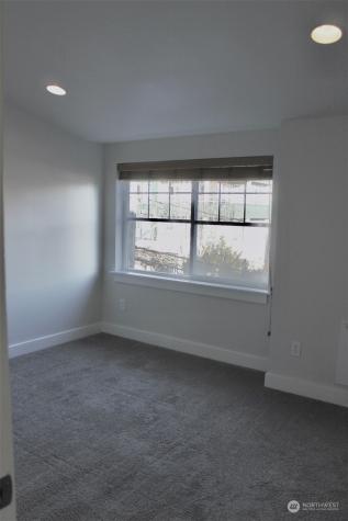 4515 8th Avenue NE Seattle WA 98105