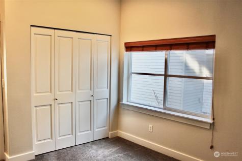 4515 8th Avenue NE Seattle WA 98105