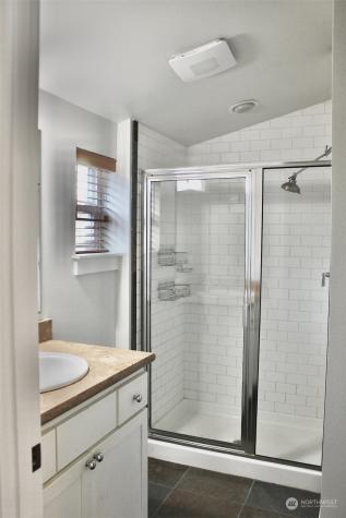 4515 8th Avenue NE Seattle WA 98105