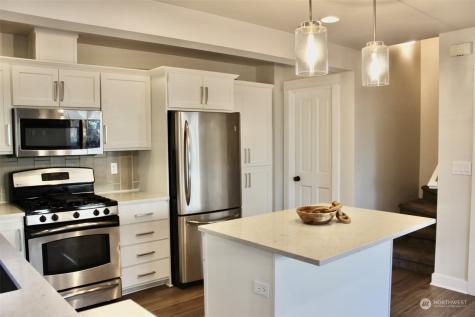 4515 8th Avenue NE Seattle WA 98105