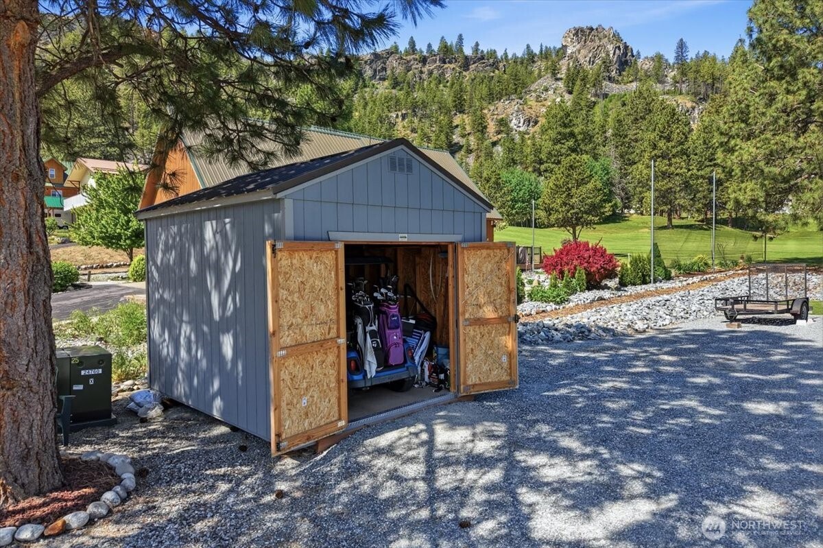 85 Golf Course Drive Pateros WA 98846