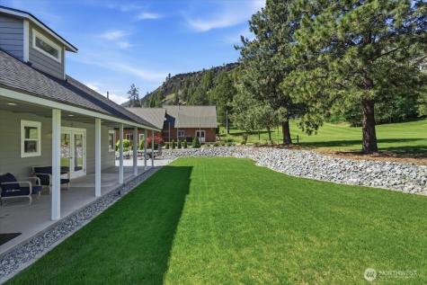 85 Golf Course Drive Pateros WA 98846
