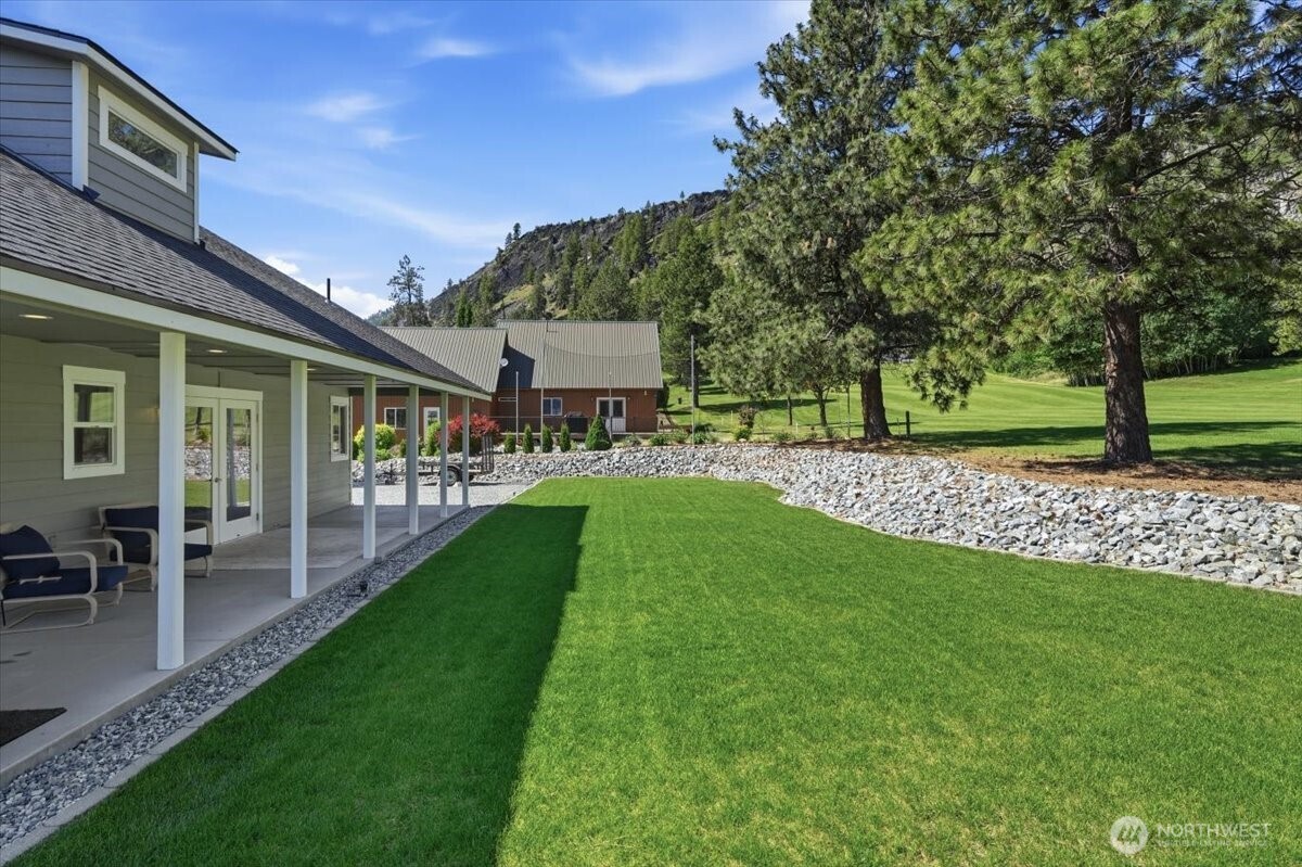 85 Golf Course Drive Pateros WA 98846