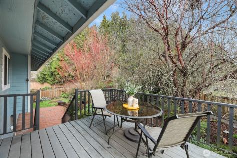 3929 205th Place SW Lynnwood WA 98036