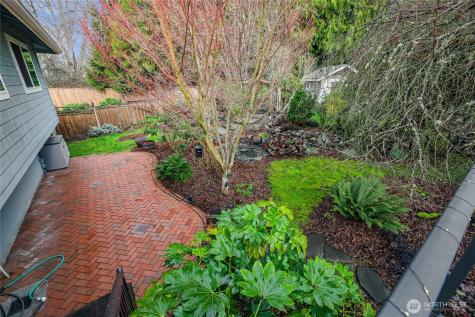 3929 205th Place SW Lynnwood WA 98036