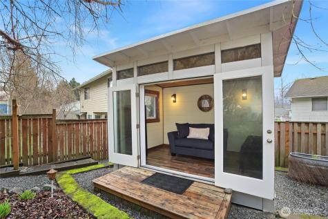 3929 205th Place SW Lynnwood WA 98036
