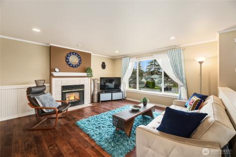3929 205th Place SW Lynnwood WA 98036