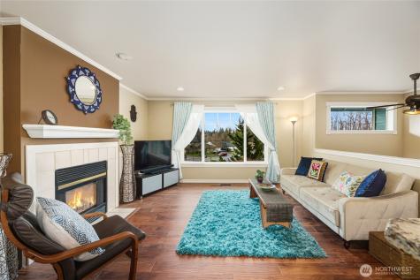 3929 205th Place SW Lynnwood WA 98036