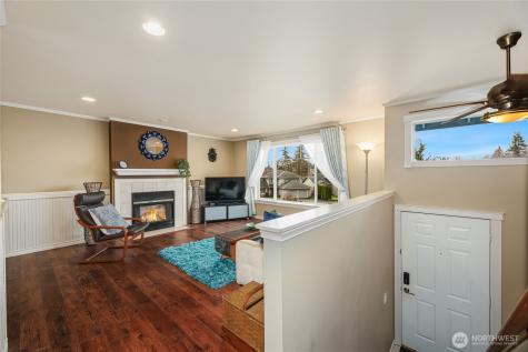 3929 205th Place SW Lynnwood WA 98036