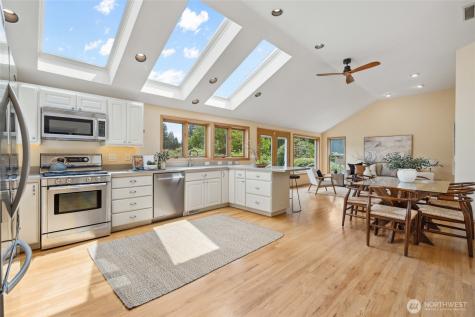2904 222nd Place SE Sammamish WA 98075