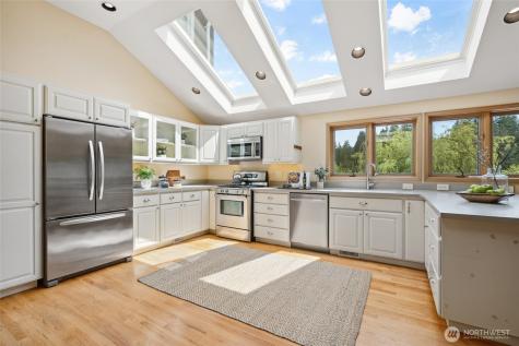 2904 222nd Place SE Sammamish WA 98075