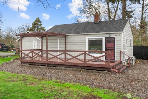 1025 S 84th Street Tacoma WA 98444