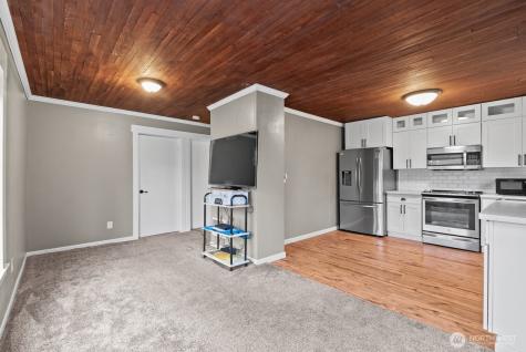 1025 S 84th Street Tacoma WA 98444
