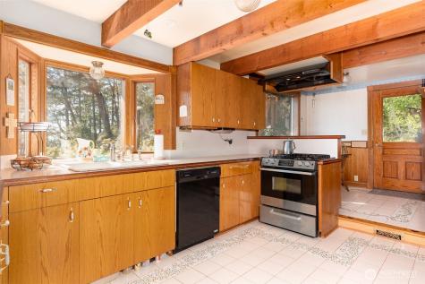 4385 Wildwood Lane Anacortes WA 98221