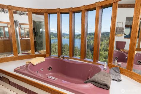 4385 Wildwood Lane Anacortes WA 98221