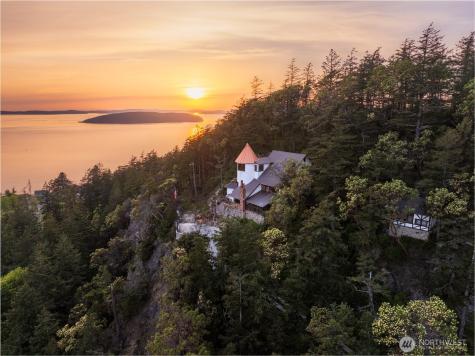 4385 Wildwood Lane Anacortes WA 98221