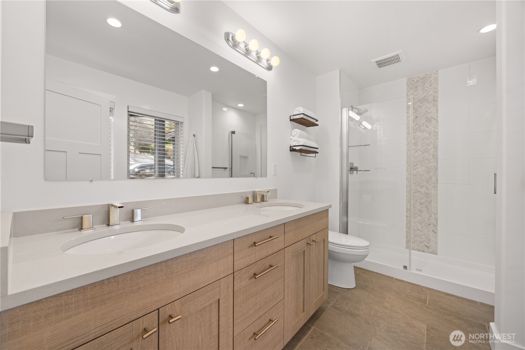 21 Grace Lane Chelan WA 98816