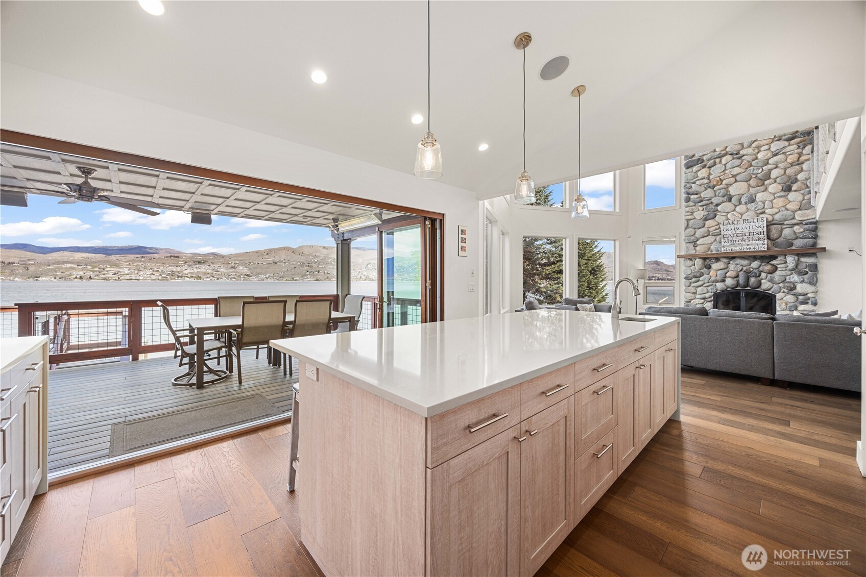 21 Grace Lane Chelan WA 98816